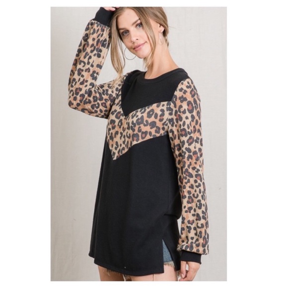 Leopard Print Long Sleeve Contrast Tee with Side Slits - Picture 3 of 4